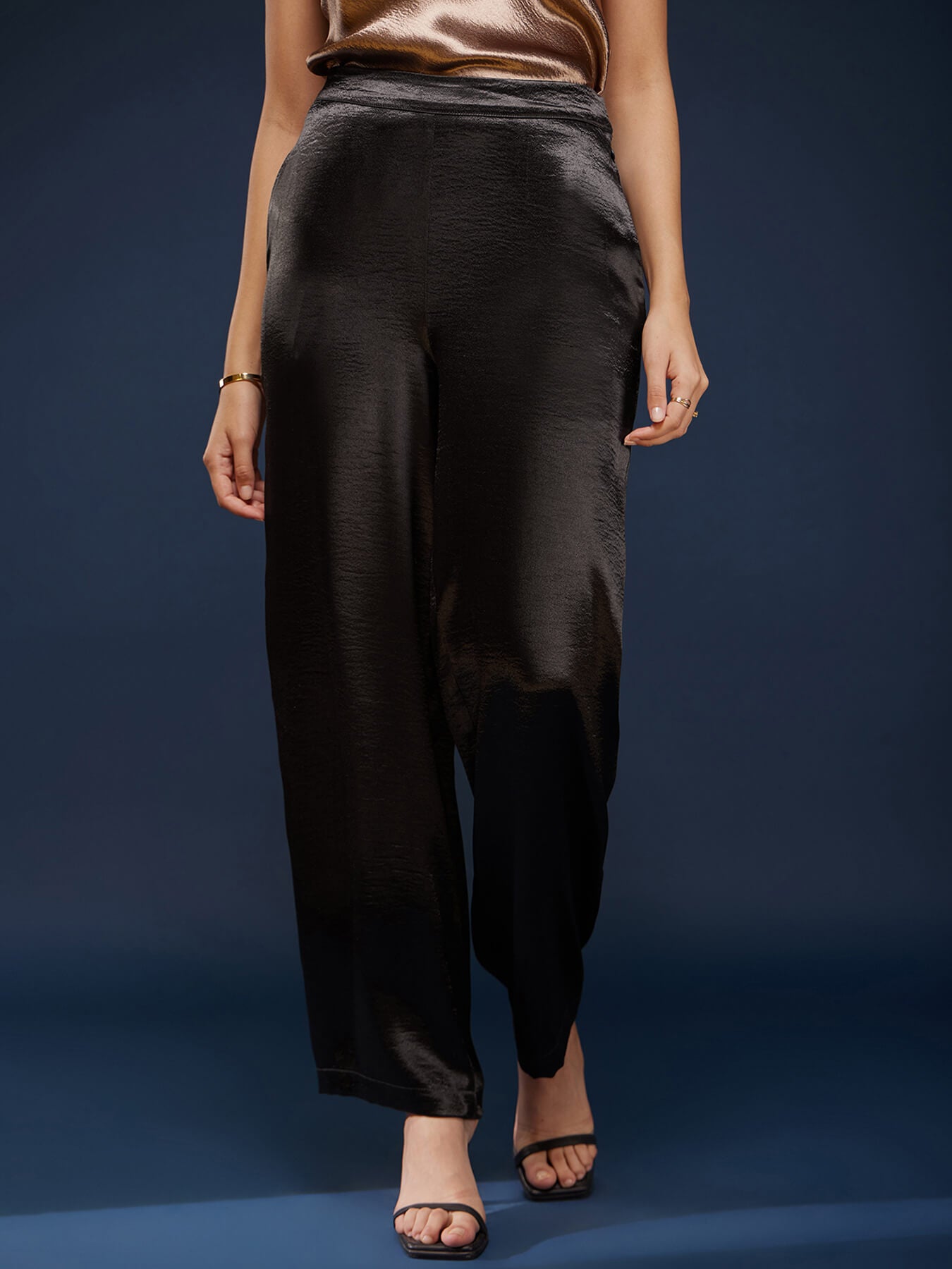 Mid Rise Wide Leg Trousers - Black