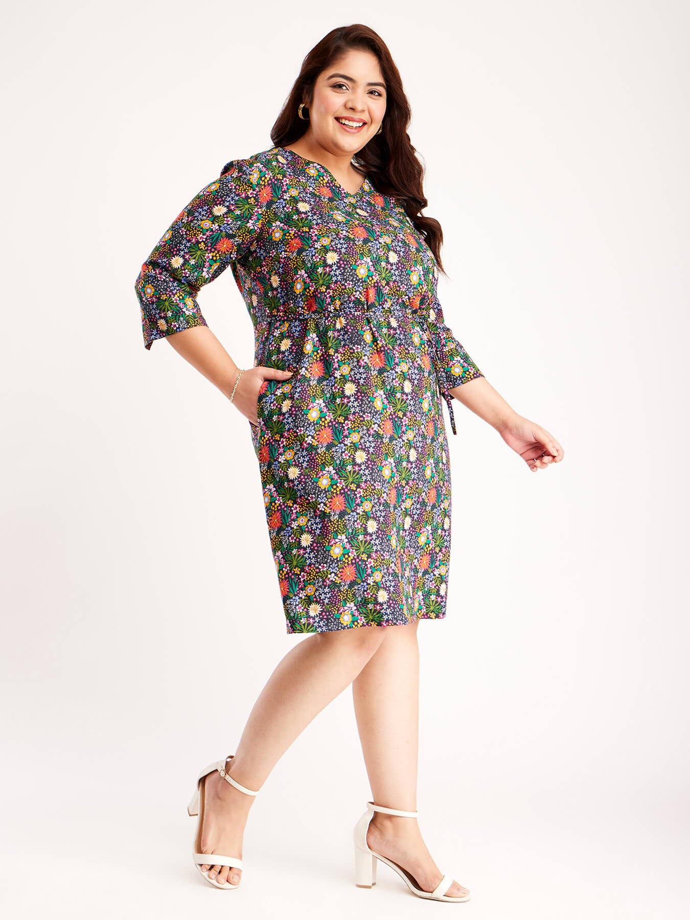 Floral Print Shift Dress - Black And Red