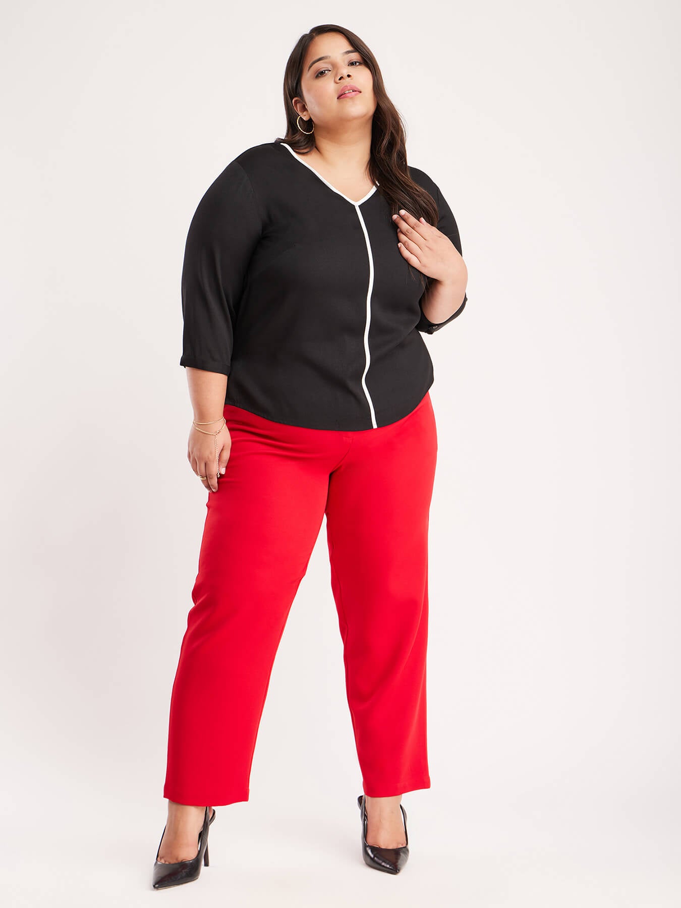 V Neck Piping Detail Top - Black And White