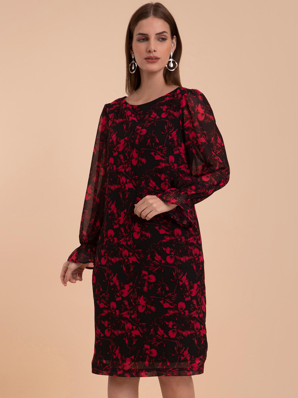 Georgette Boat Neck Shift Dress - Red And Black