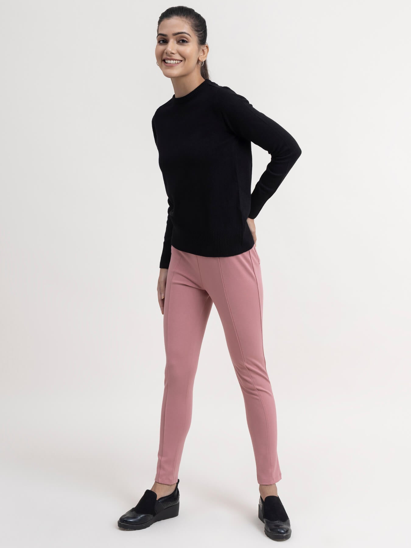 Essential Round Neck Knit - Black