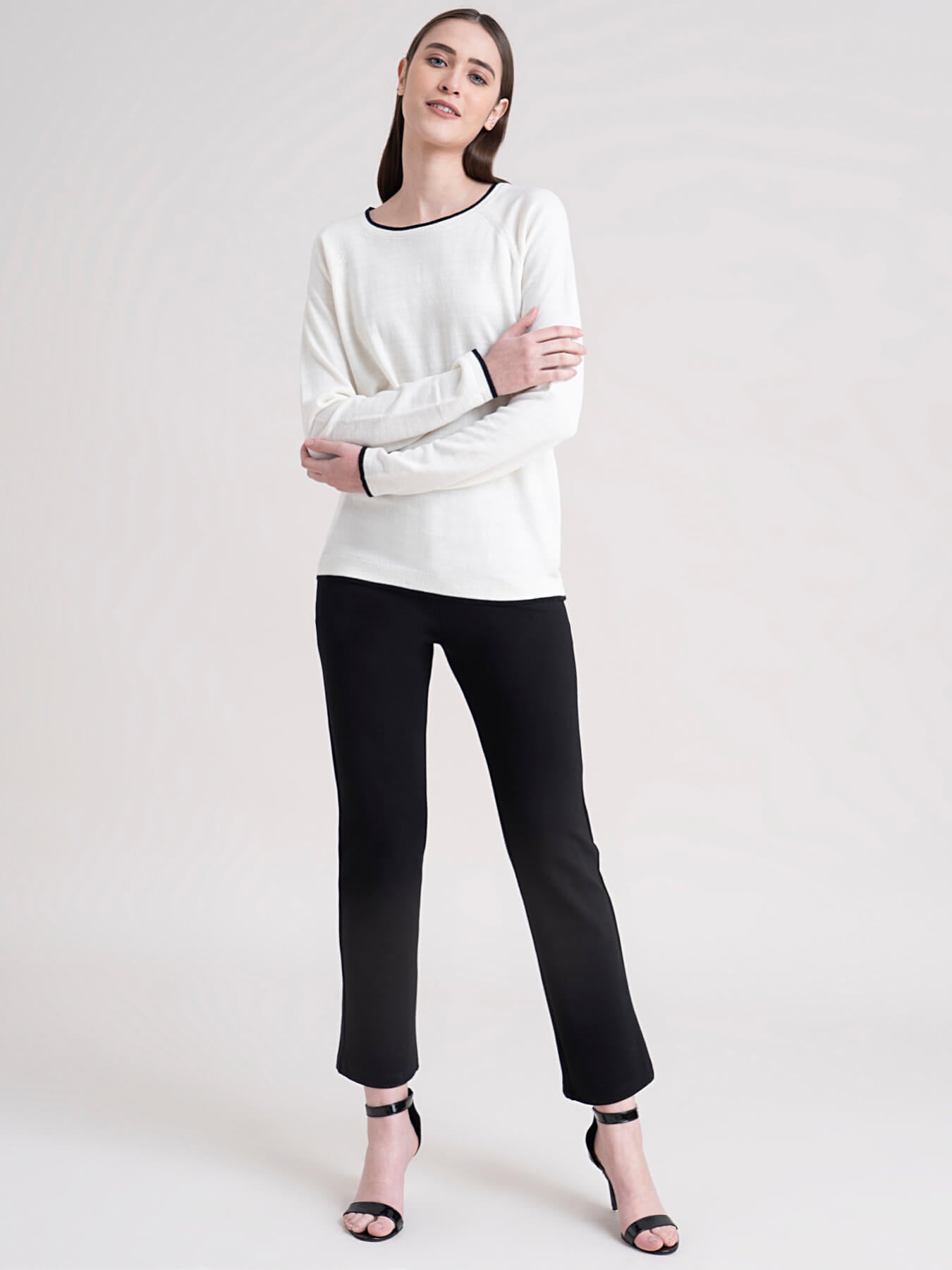 Raglan Sleeve Colour Block Sweater - White And Black
