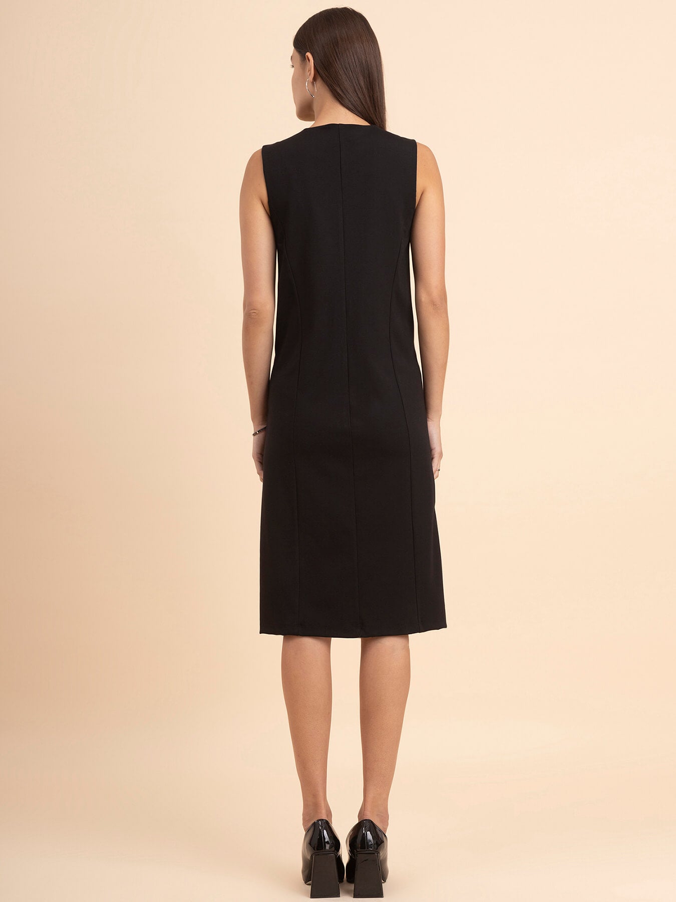 LivIn A-Line Round Neck Dress - Black