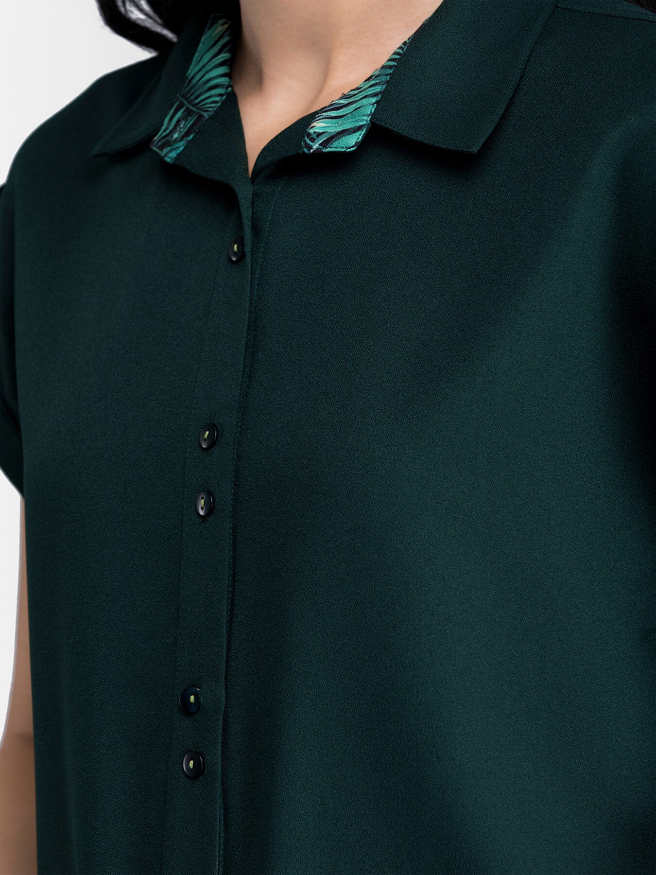 Collared Drop Shoulder Shirt With Colour Block - Green