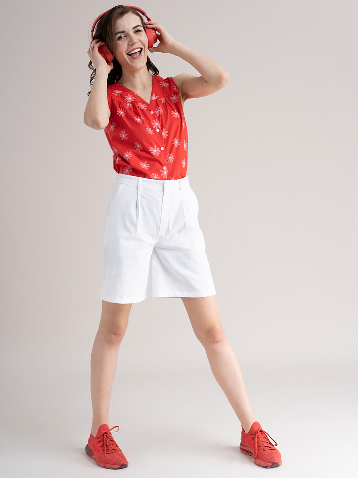 Linen Pleated Shorts- White