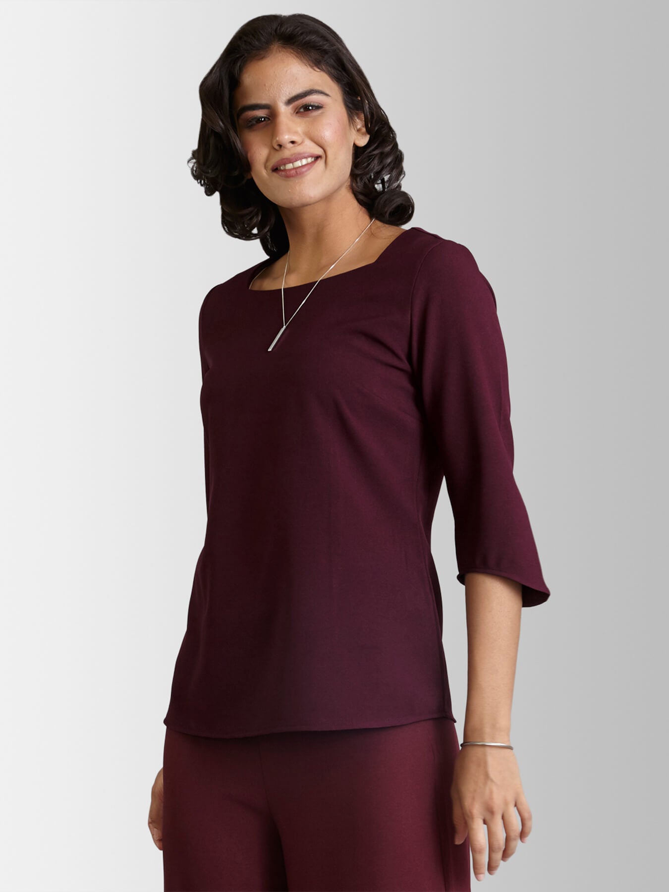 Wide Neck Quarter Sleeve Top - Maroon
